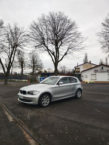 BMW 116i    Klima, Sitzheizung, Einparkhilfe