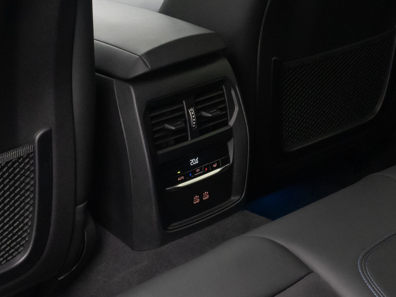 Fahrzeugabbildung BMW 330i xD M Sport DAB H/K Lenkradheizung 18Zoll