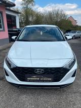 Hyundai i20 Intro Edition Mild-Hybrid - Hyundai i20: Weiß
