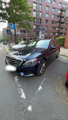 MERCEDES-BENZ Mercedes C220d Exklusive