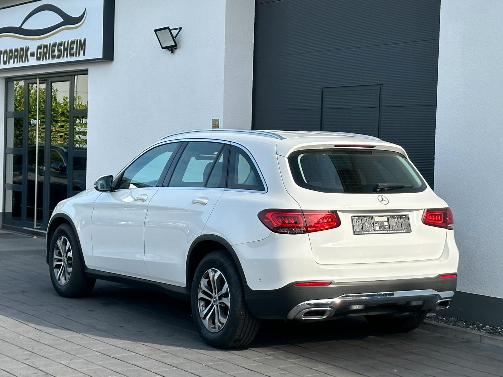 Mercedes-Benz GLC 300 d 4Matic*SPUR*ACC+*MBUX*AHK*STAND-HEIZ*