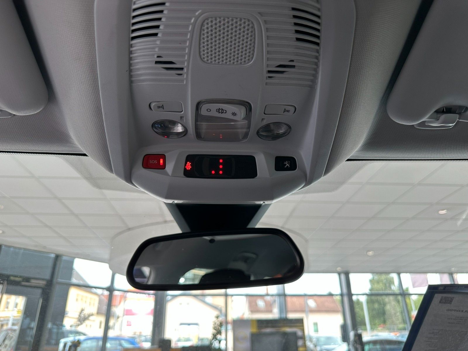 Fahrzeugabbildung Peugeot 5008 Active 1.5D NAVI/LED/PDC/TEMPOMAT