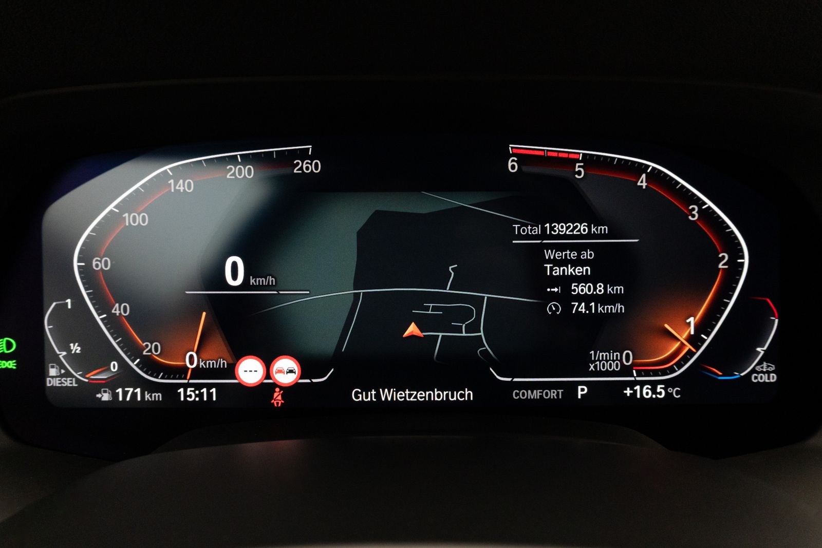 Fahrzeugabbildung BMW X5 xD30d M Sport 360° HUD DAB 4xKlima AHK 22Zoll