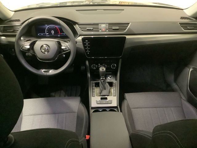 Superb Combi Style 2,0 TDI 360° MATRIX AHZ NAVI