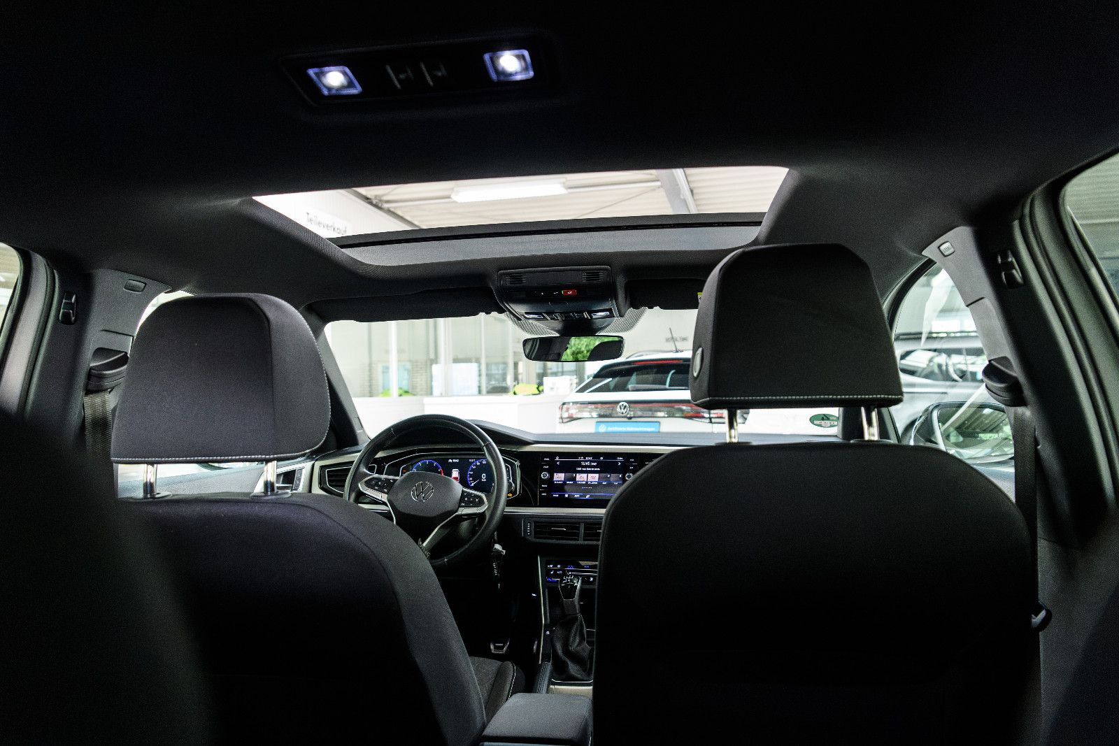 Fahrzeugabbildung Volkswagen Taigo Move+LED+SHZ+PANO+ALU+ACC+PANO+RFK+IQLIGHT