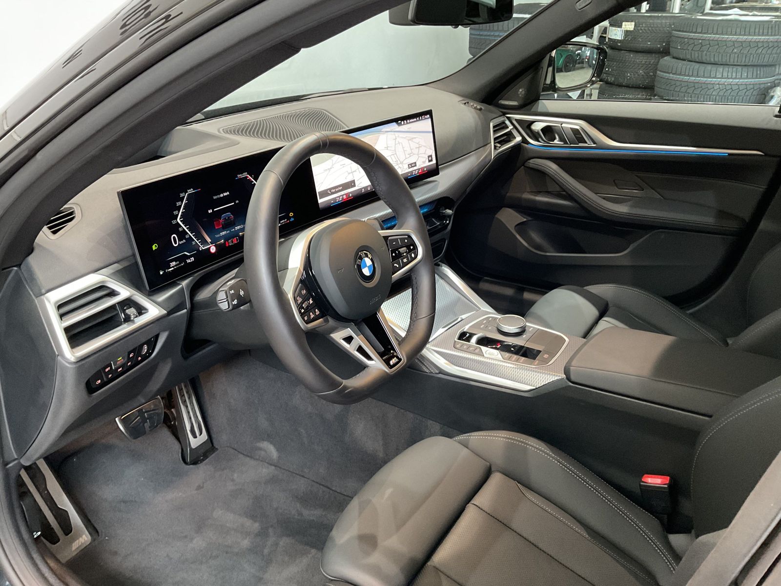 Fahrzeugeinzelansicht 10 Fahrzeugabbildung BMW 430i xDrive |M Sportpaket |Driving Assistant Pro