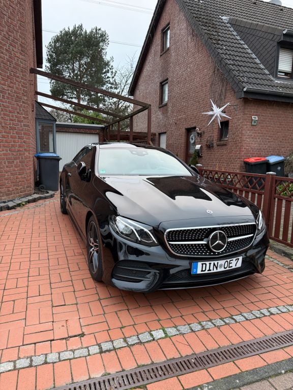 Image of Mercedes-Benz E 220
