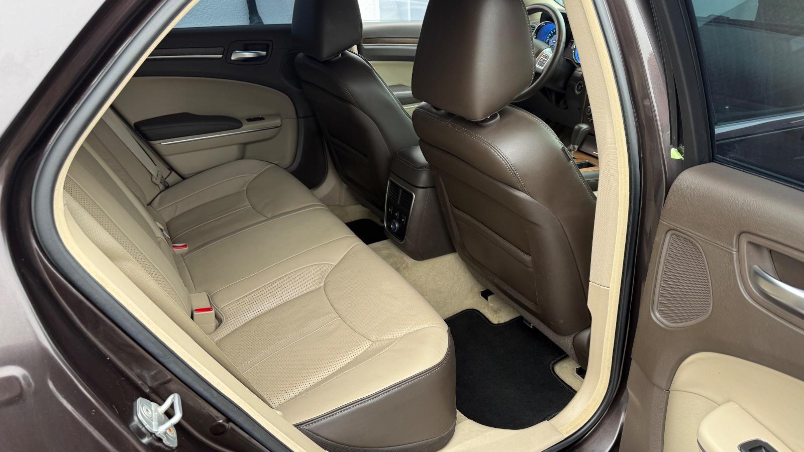 Lancia Thema 3.0 CRD V6 239ch - CT récent - Entretien complet - Led - Ecran tactile