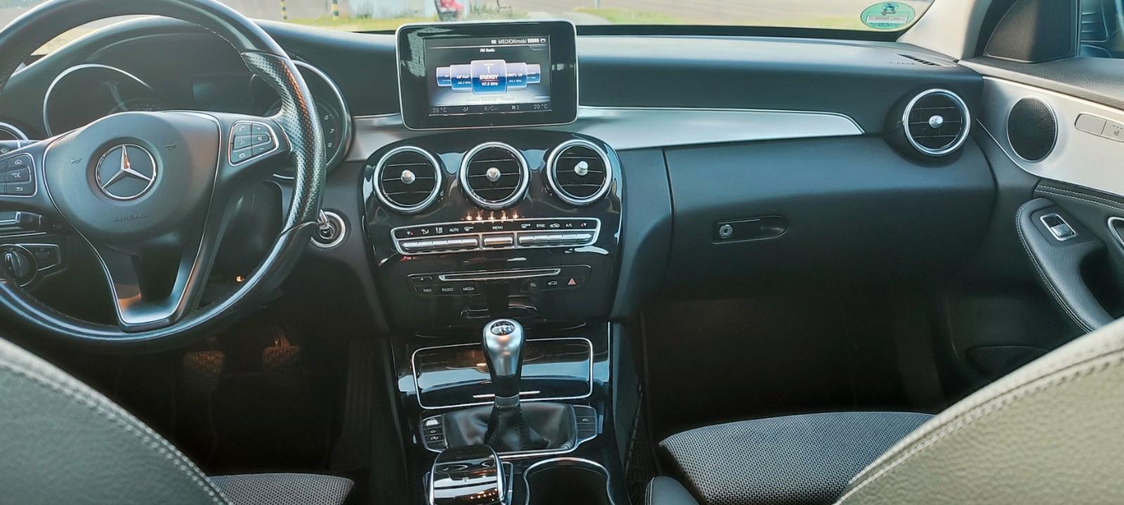 Mercedes-Benz C 180 T Avantgarde 