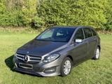 Mercedes-Benz Metallic, schw. AHK, Automatik, Rückfahrkamera
