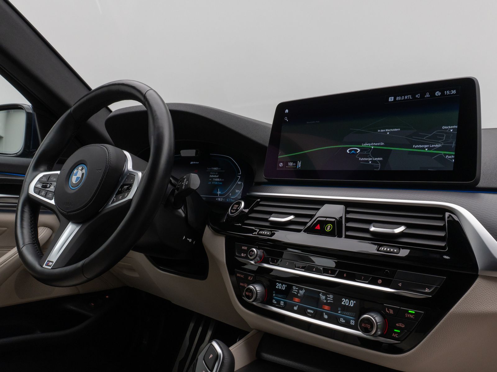 Fahrzeugabbildung BMW 530e xD M Sport Massage Laser HUD DAB Individual