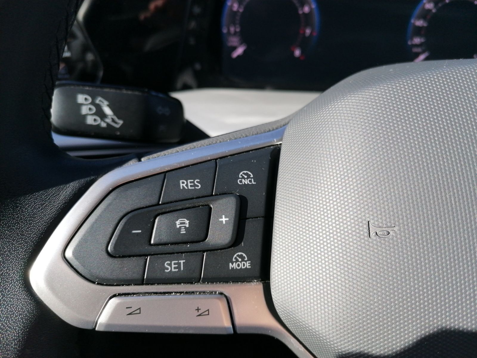 Golf VIII 1.5 TSI Life APP+LED+SHZ