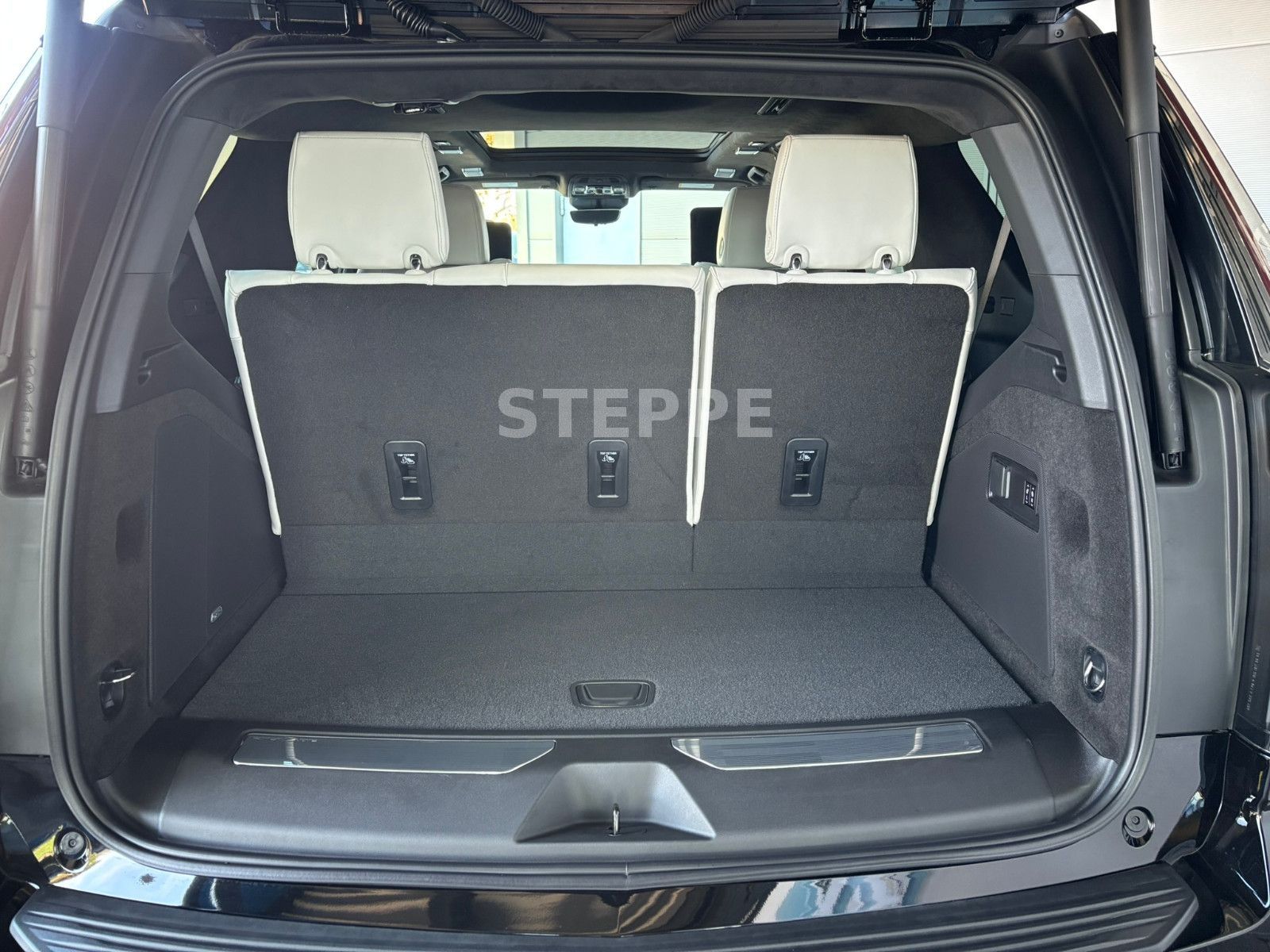 Cadillac Escalade MY26 6.2 V8 Platinum Luxury24"ABV SHEER