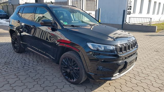 Jeep Compass Red Mild-Hybrid FWD Aut / nur 7.814 km !