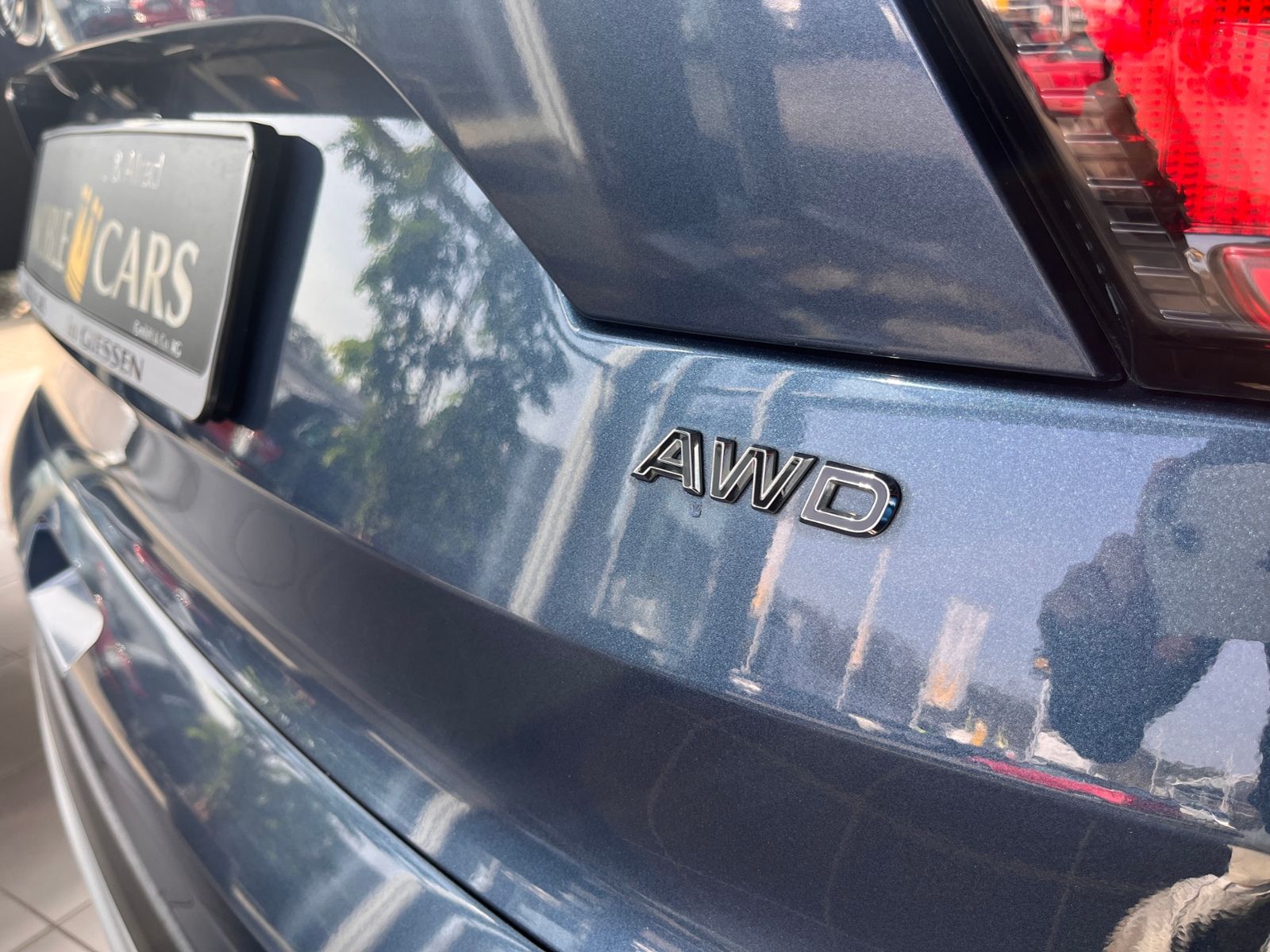 Fahrzeugabbildung Ford Kuga Titanium 4x4 AHK CARPLAY NAV DAB SHZ