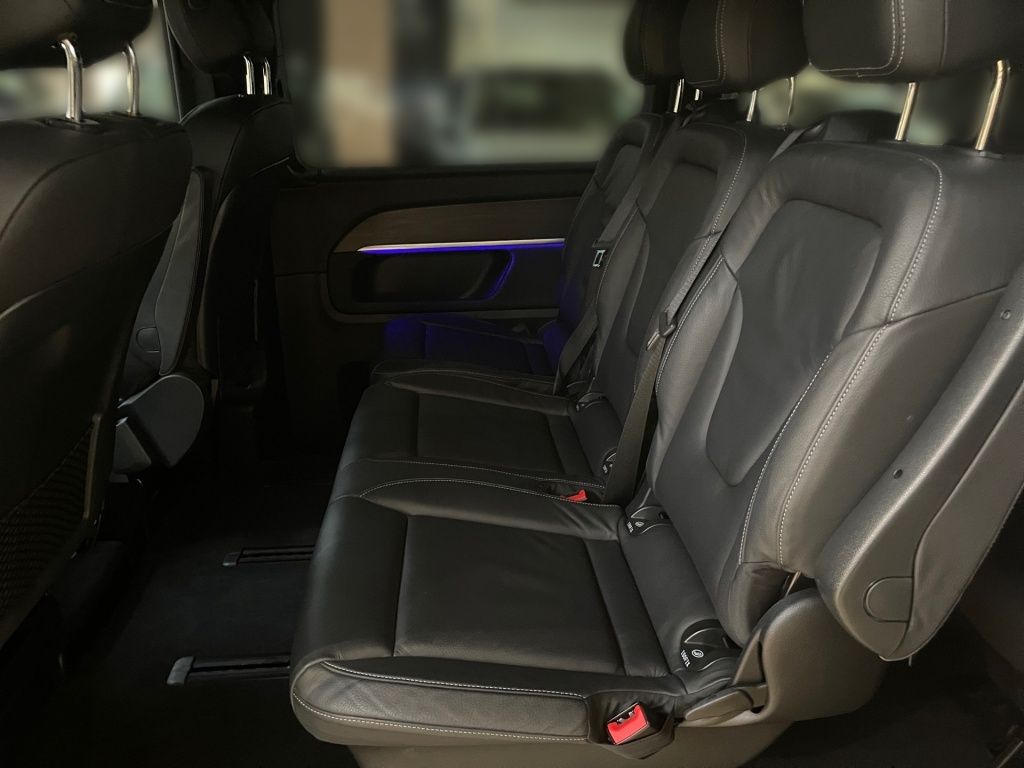 Fahrzeugabbildung Mercedes-Benz V 300 AVG extralang 8 Sitze Standhzg.EASY-PACK