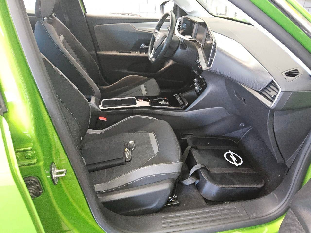 Fahrzeugabbildung Opel Mokka-e EDITION 1-PHASIG NAVI/LED/KAMERA/SH/VIRT