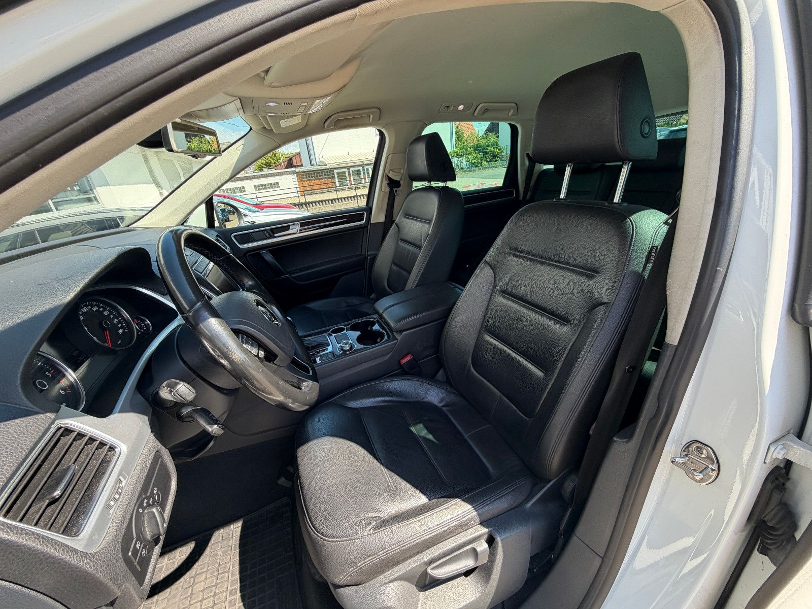 Fahrzeugabbildung Volkswagen Touareg V6 TDI BMT/Terrain Tech 4Mot/NAVI/LEDER