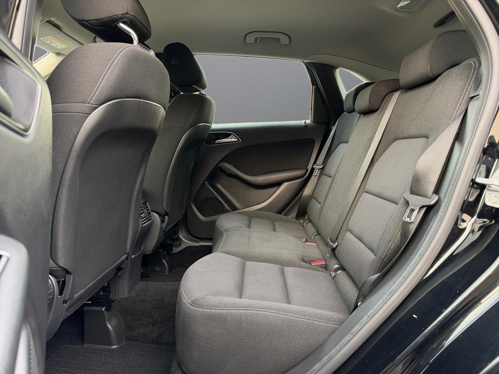 Mercedes-Benz B 180 Sports Tourer, AHK