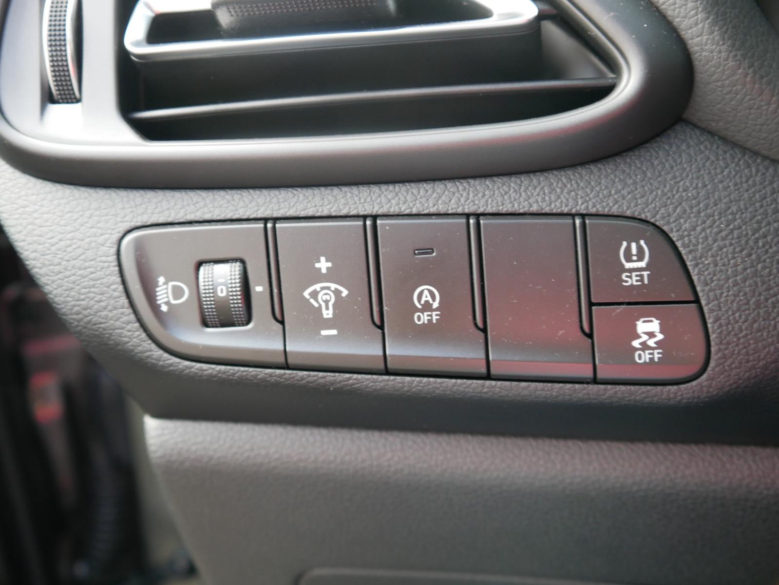 Hyundai i30 1.5 Prime Mild-Hybrid LED Navi Kamera