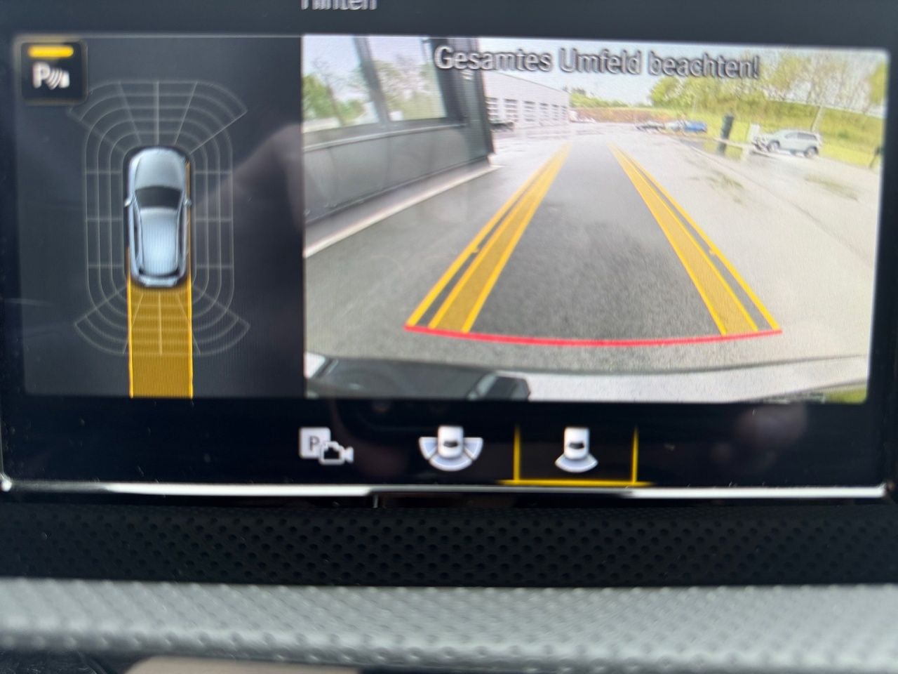 Fahrzeugabbildung Mercedes-Benz A 180 PROGRESSIVE+MULTIBEAM+CARPL+KAMERA+SHZG+