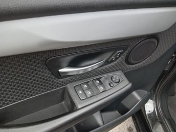 BMW 216 - 12