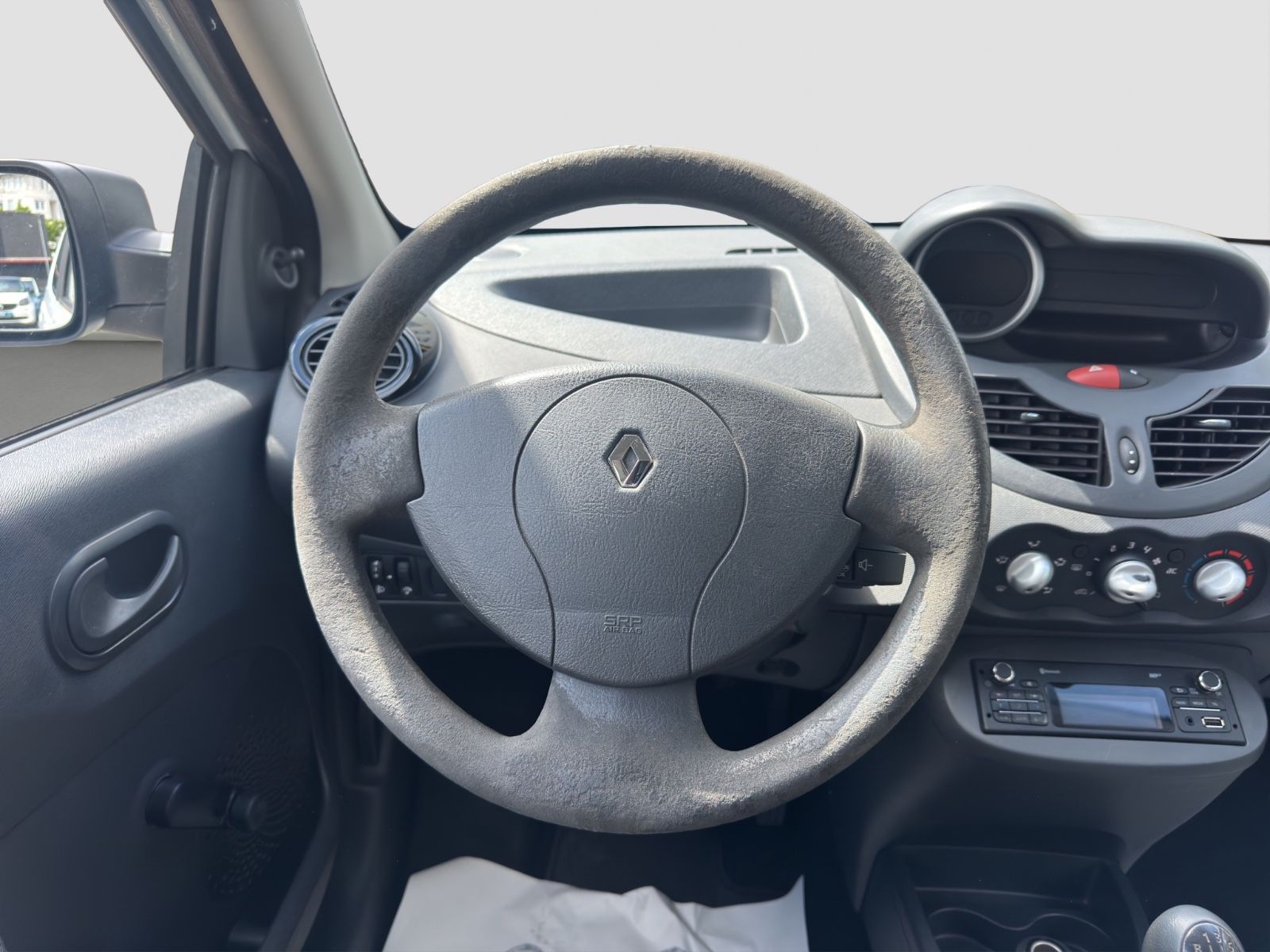 Fahrzeugabbildung Renault Twingo Expression /Klimaanlage/TÜV/HU/Radio/BT
