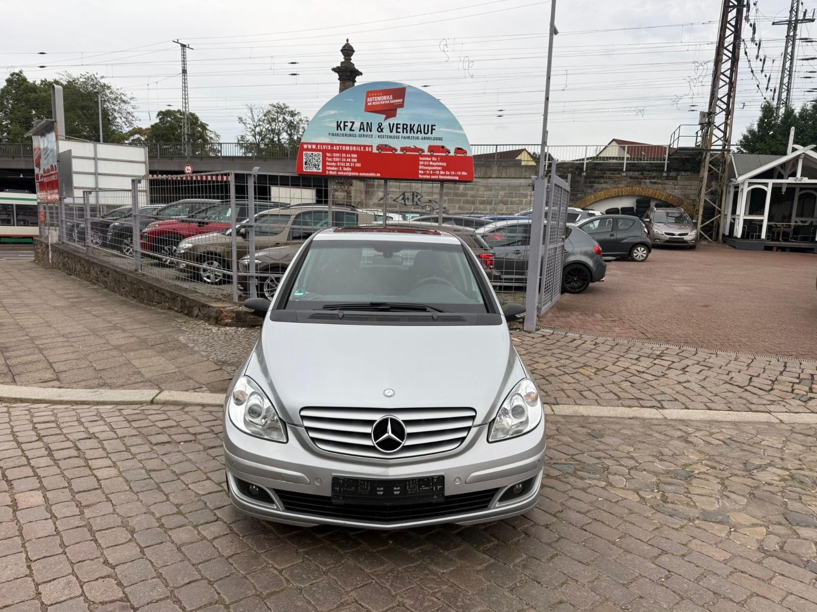 Mercedes-Benz B 200 KLIMA/SITZHZ/PANORAMA/KUPPLUNG NEU