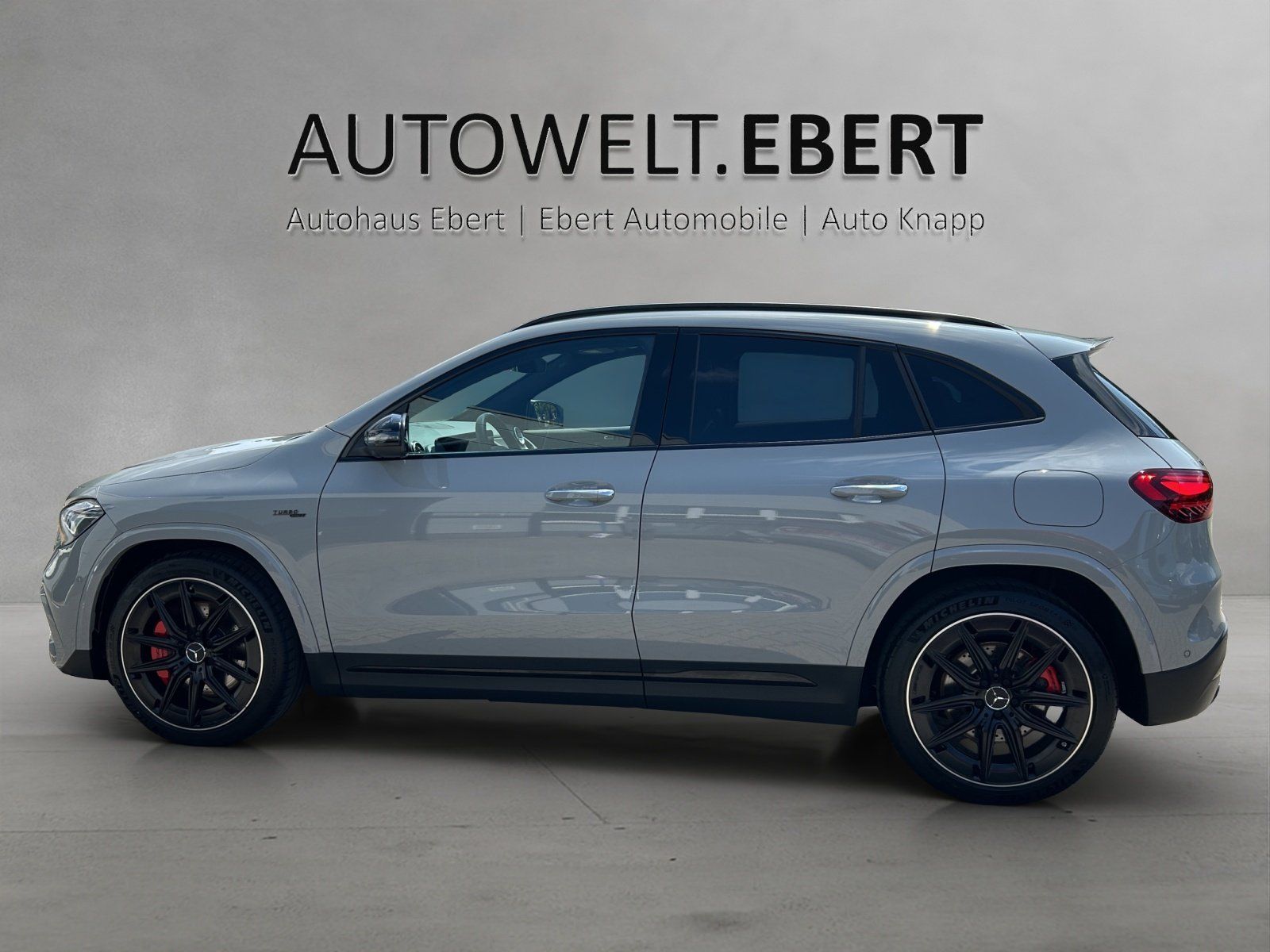 Fahrzeugabbildung Mercedes-Benz GLA35 AMG Prem+ DISTR Perf.Sitz AHK Standhz Burm