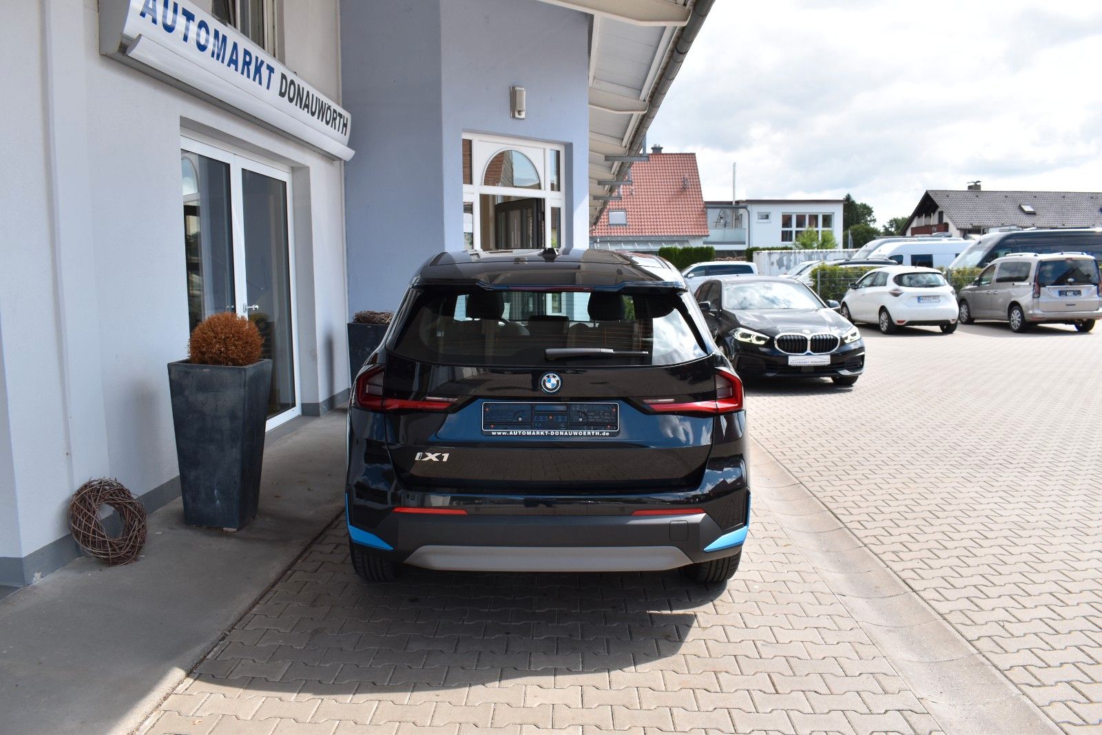 BMW iX1 30 xDrive Navi PanoDach Keyless LED foto 7