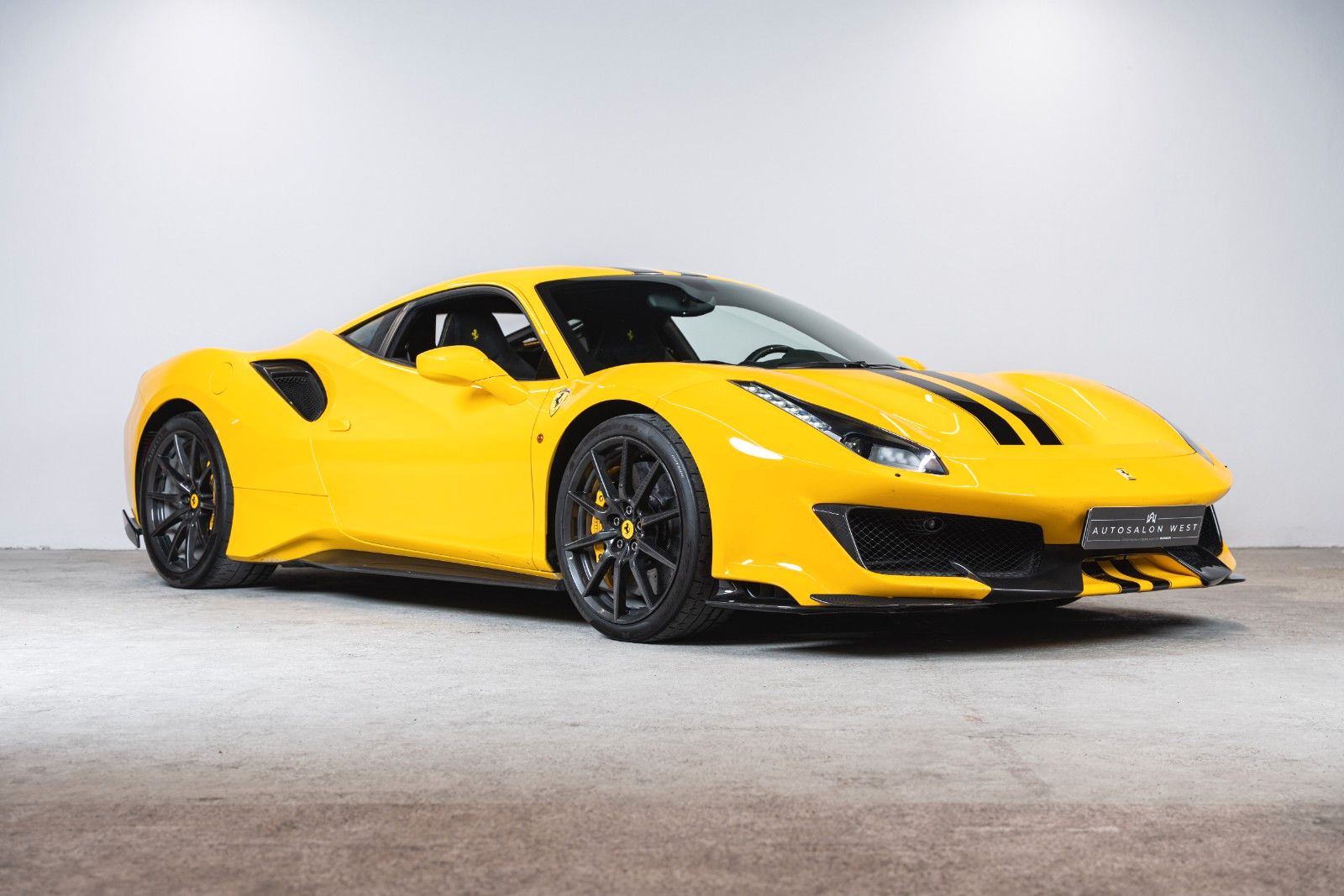 Ferrari 488 Pista Coupé *Giallo Modena*CARBON* imagem 2