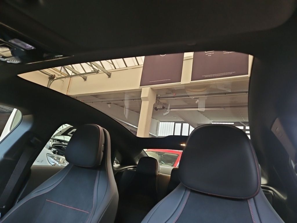 Fahrzeugabbildung Mercedes-Benz CLA 200 +AMG-LINE+NIGHT+AHK+MULTIBEAM+BURMESTER+