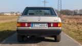 Mercedes-Benz 190 E 2.3 - G-Kat. - 5. Gang - Gutachten 2 - Mercedes-Benz 190 mit Benzin-Antrieb: Limousine, 2.5