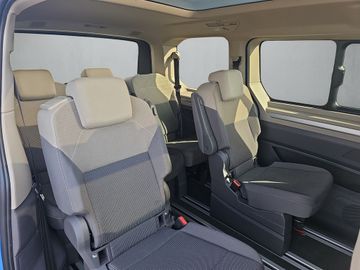 Volkswagen T7 Multivan - 12