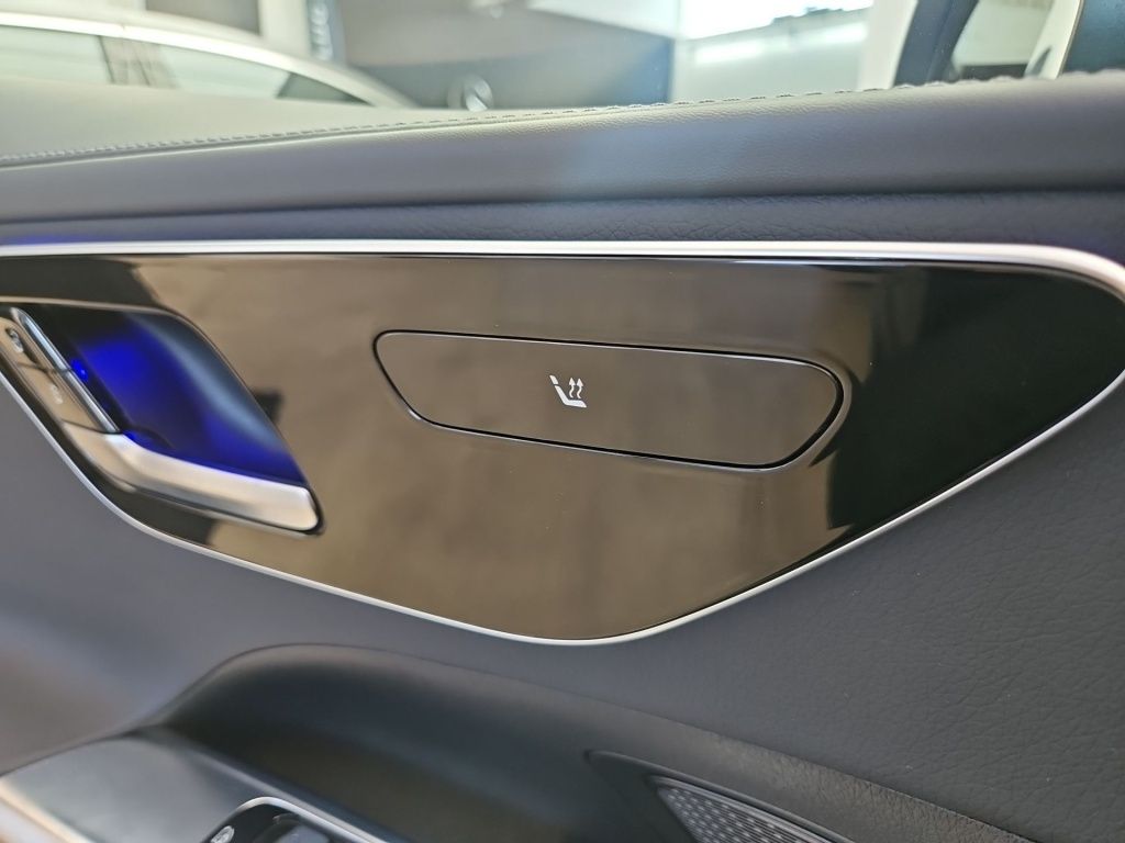 Fahrzeugabbildung Mercedes-Benz C 180 T AMG Night AHK Totwi. Navi LED SHZ Ambie.
