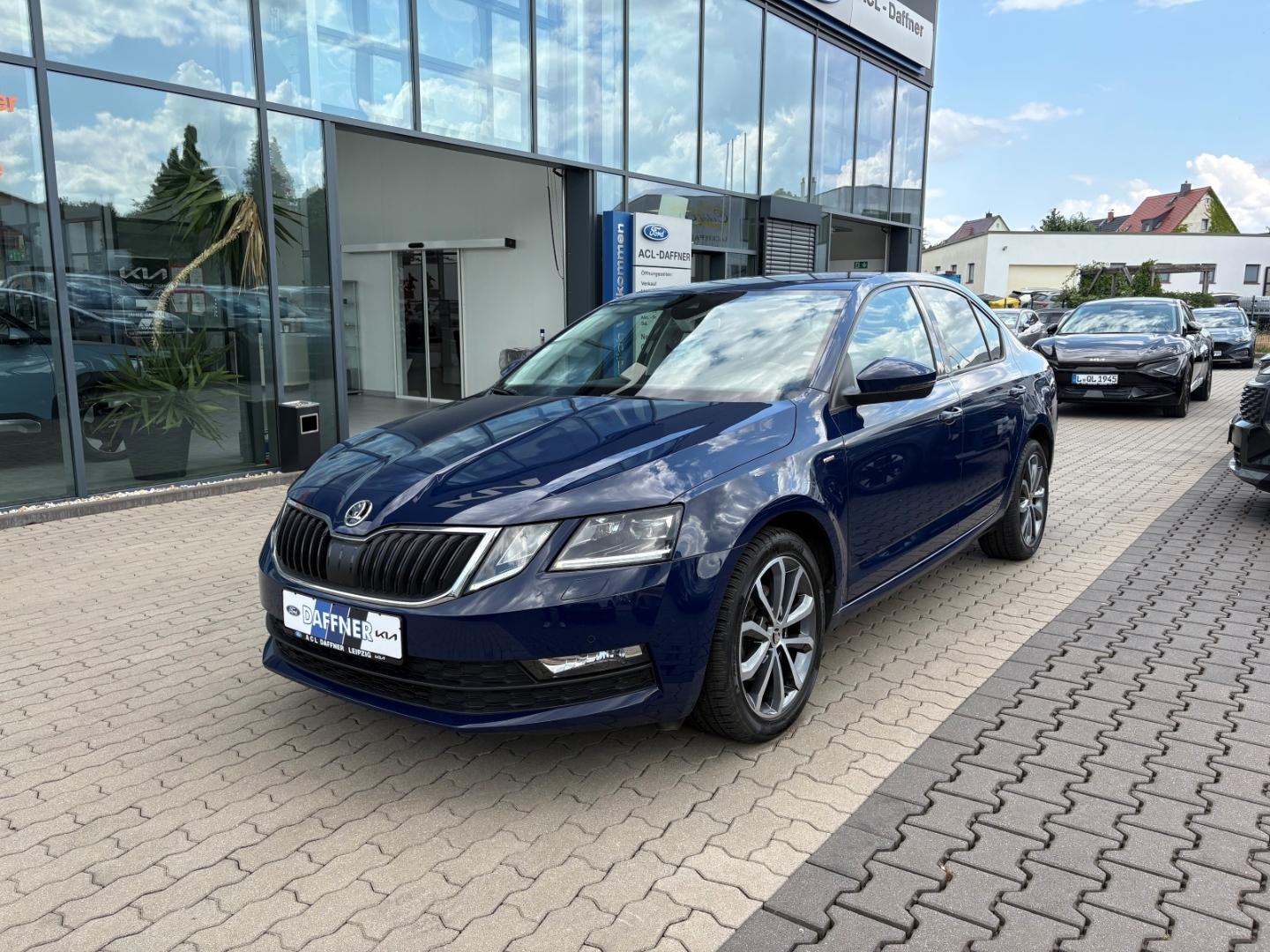 Skoda Octavia Drive TotWinkAss Allwetter AppleCarPlay 