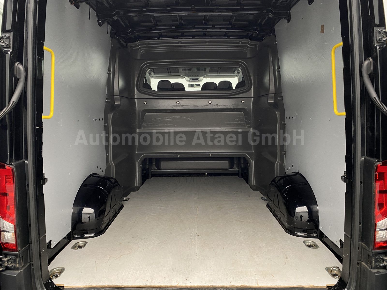 Fahrzeugabbildung Volkswagen Crafter 35 Plus *Mixto+6-Sitze* ACC+KAMERA+LED