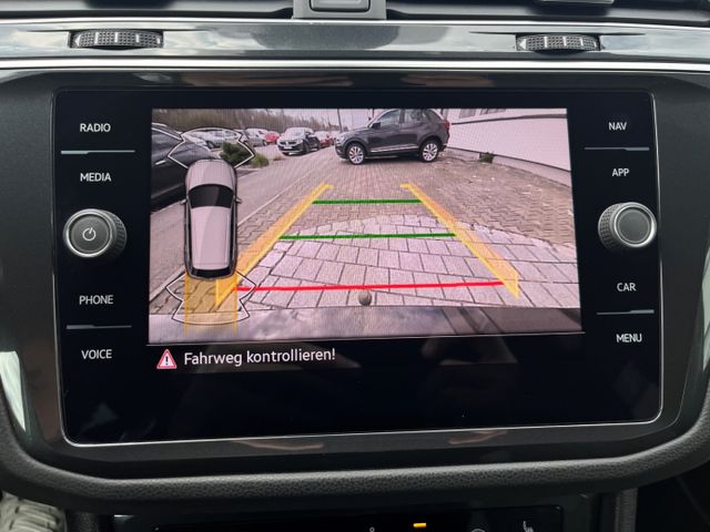 Tiguan 2.0TSI 4M DSG R-Line Navi*KAMERA*AHK*ACC!