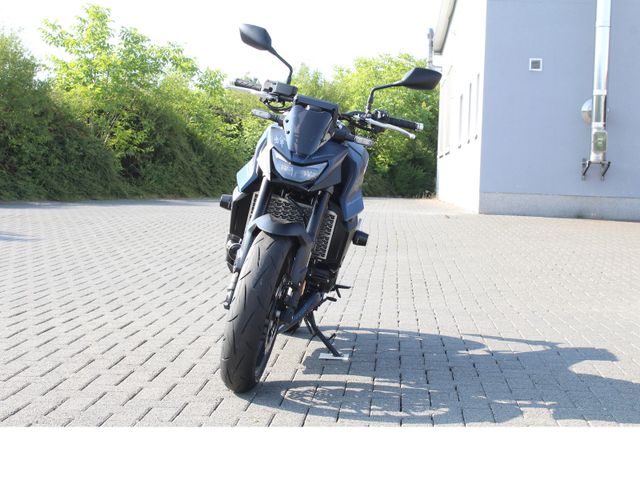 Honda CB750 Hornet e-Clutch *inkl. Zubehör