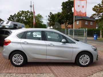 BMW 218 - 6
