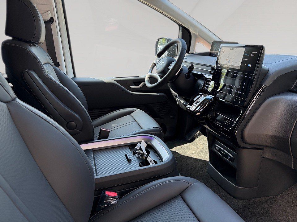 Fahrzeugabbildung Hyundai STARIA Hybrid 7-Sitzer SIGNATURE Pano