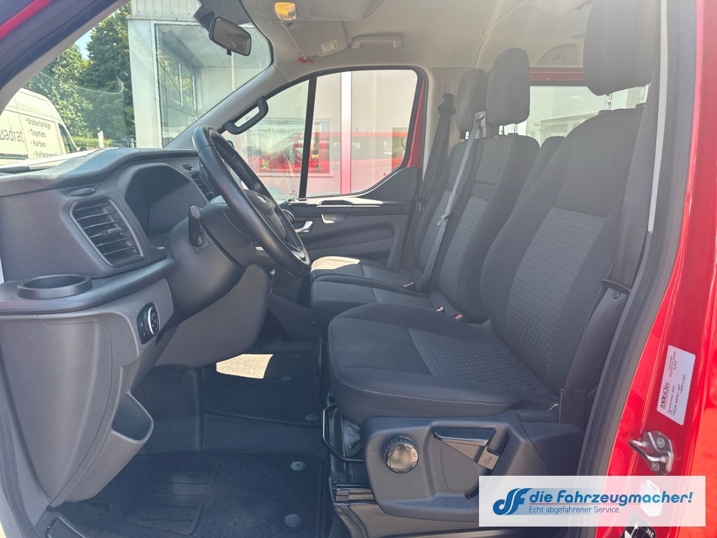 Fahrzeugabbildung Ford Transit Custom Tourneo 320 L1 Trend *4187 *EXPOR
