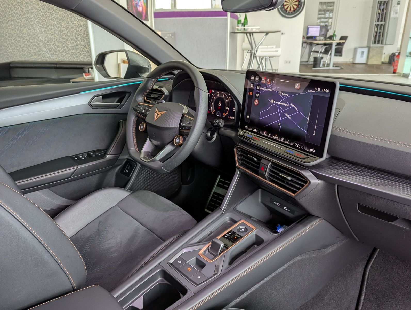 CUPRA Leon 2.0 TDI Intelligent-Dynamic-Edge-Pake Cam - Image 11