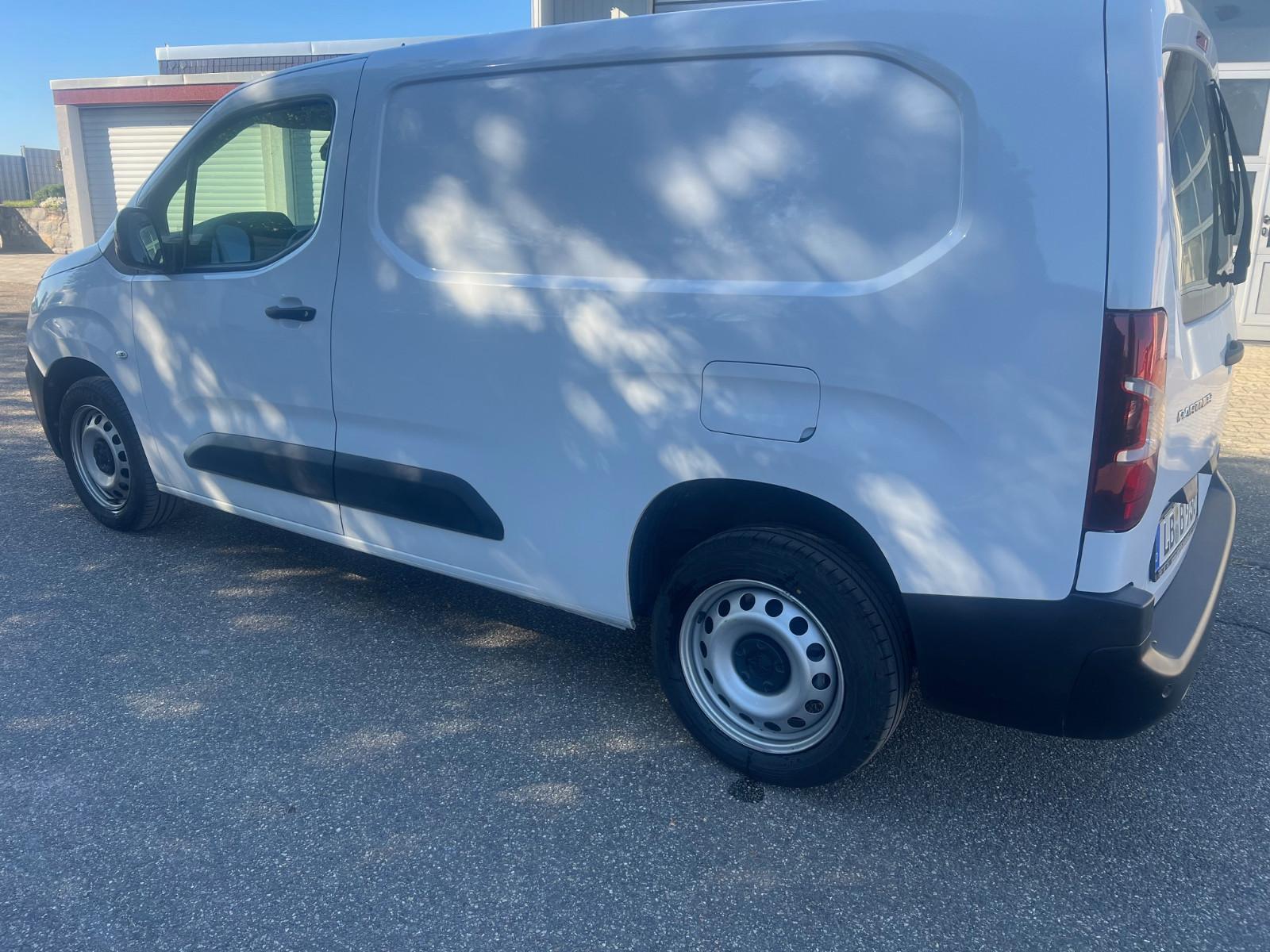 Peugeot Partner Premium L2 3 Sitze Flügeltüren Navi PDC