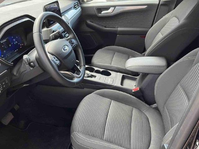Fahrzeugabbildung Ford Kuga Plug-In Hybrid Titanium Automatik AHK NAVI
