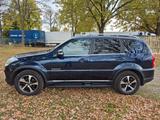 Ssangyong REXTON 2.2 Diesel e-XDi 220 Executive 4WD Au... - blaue Ssangyong REXTON