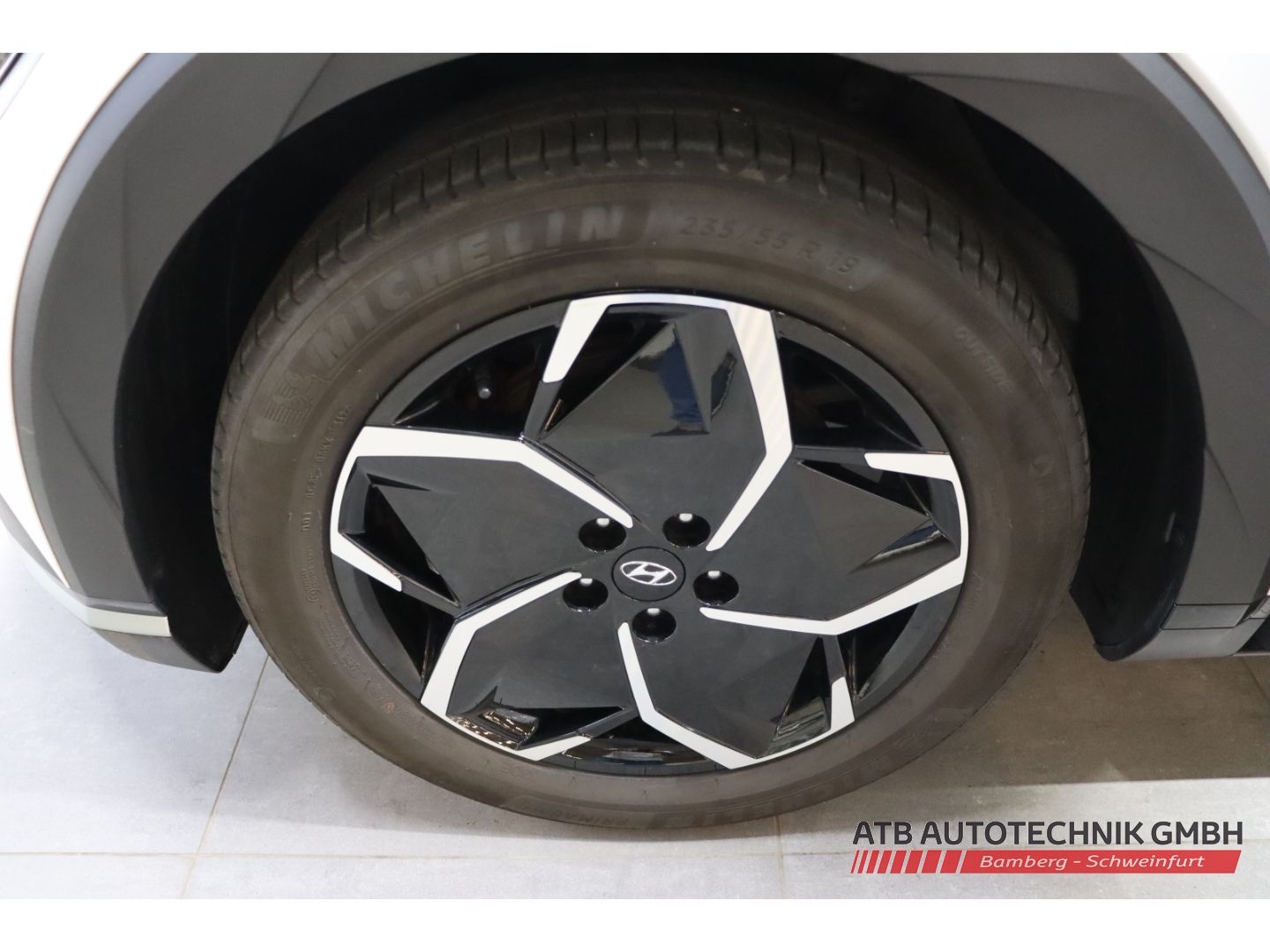 Fahrzeugabbildung Hyundai IONIQ 5 77,4 kWh 98,3% SOH 2WD Navi LED Apple Ca