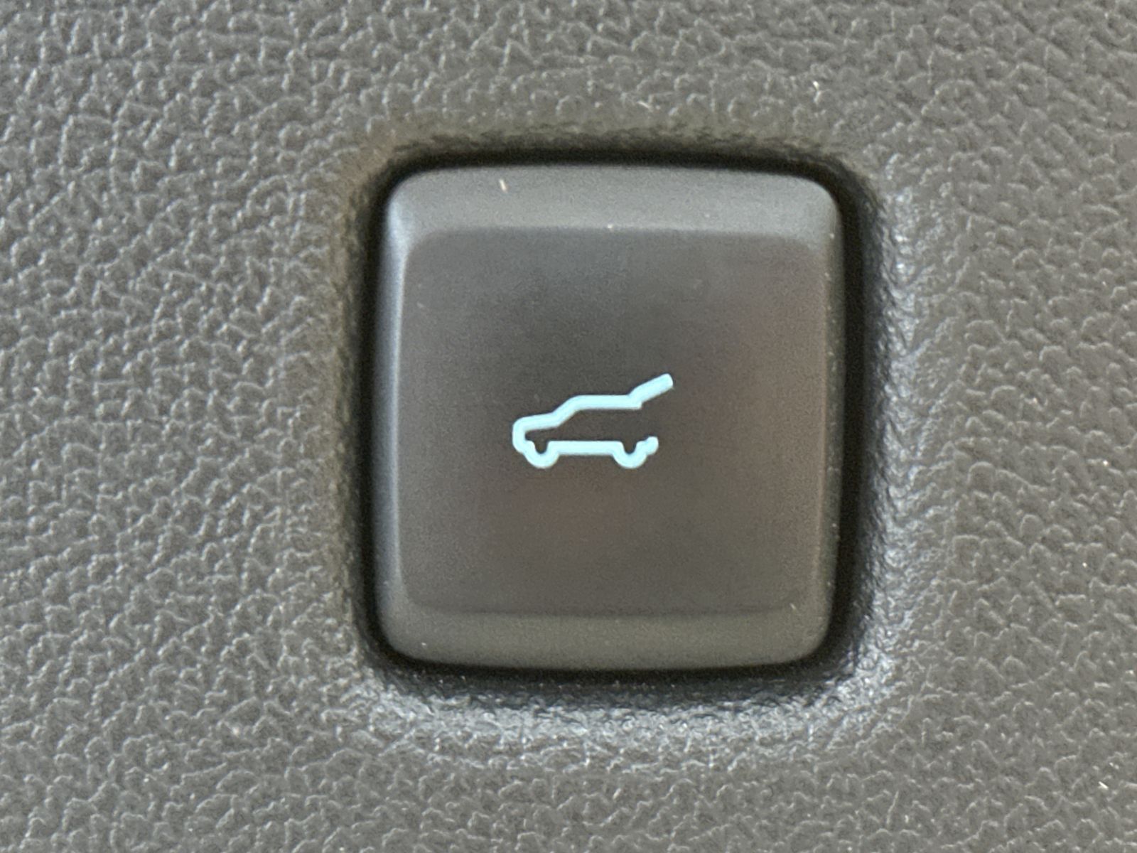 Fahrzeugabbildung Ford Kuga 2.5 Plug-In Hybrid ST-Line NAV+LED+PANO+KAM