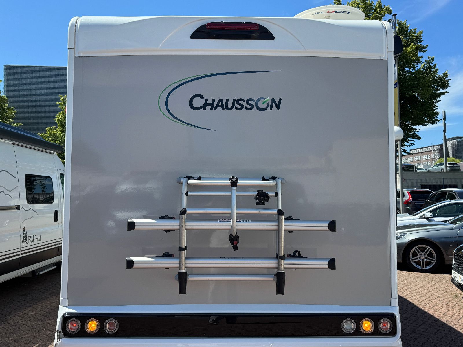 Chausson 660 TITANIUM ULTIMATE AUTOMATIK SOLAR TV SAT HUB