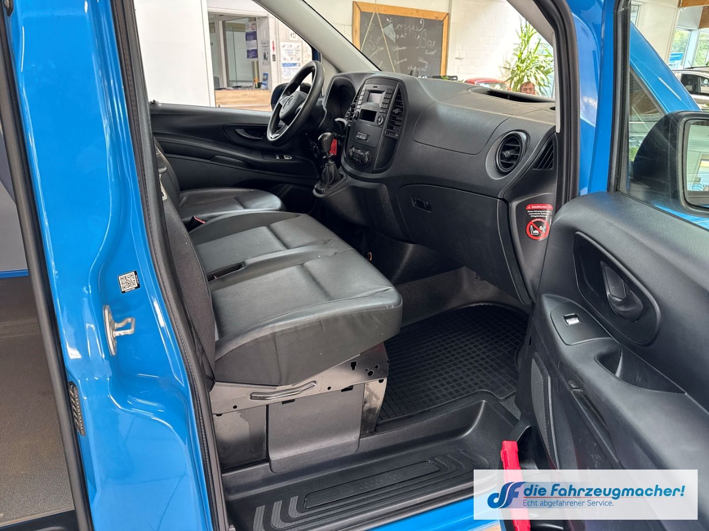 Fahrzeugabbildung Mercedes-Benz Vito Kasten 111 CDI FWD lang BlueTEC  SHZ Parkle